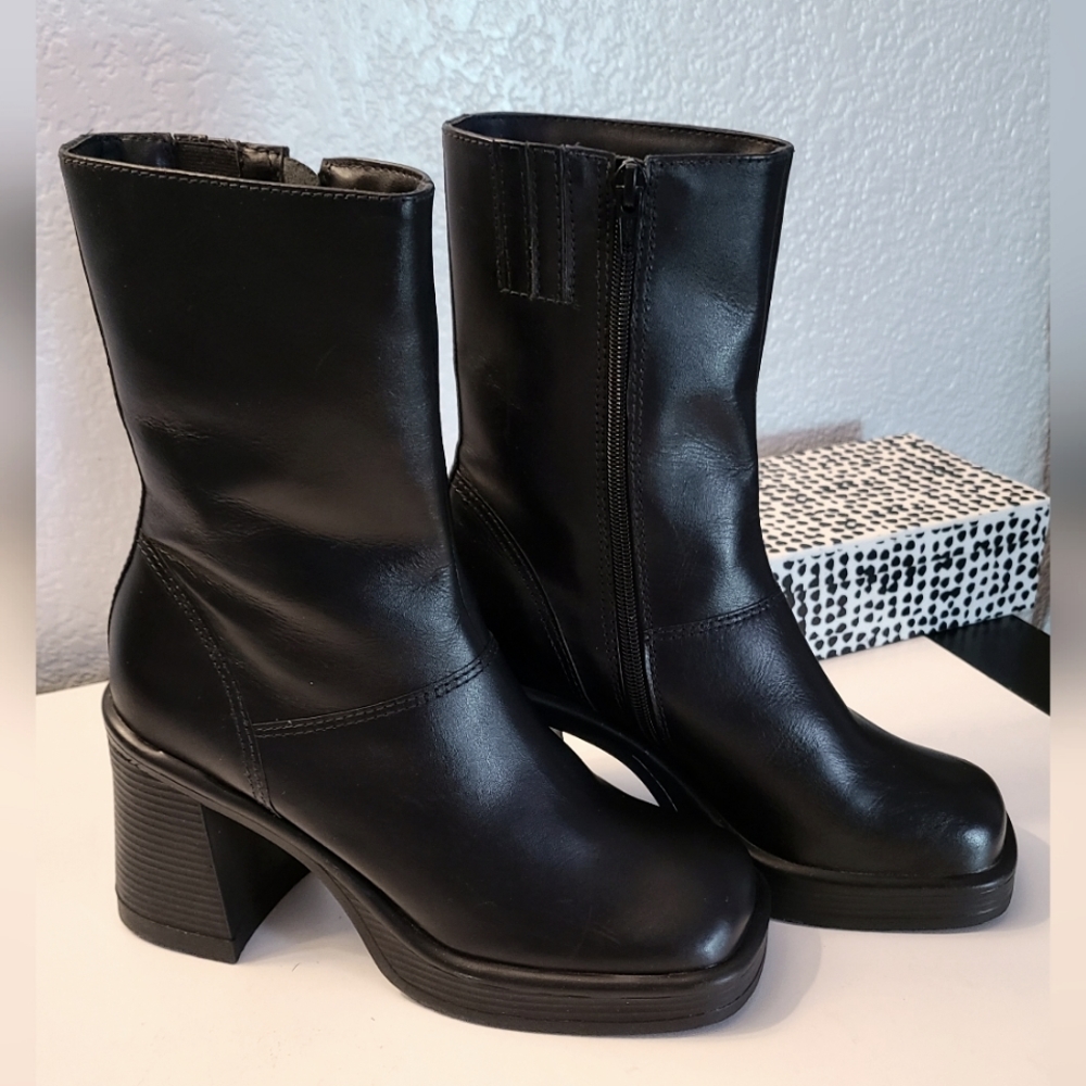 Steve Madden Black Heeled Boots